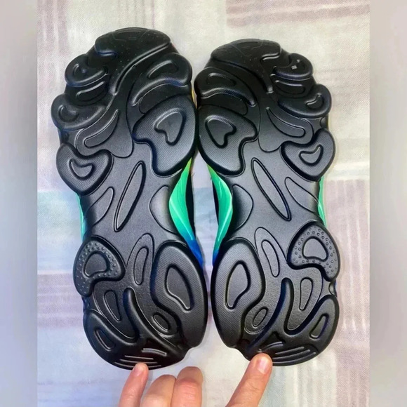 Colourful shoes 👟.  Unisex - Picture 5 of 6